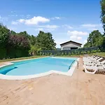 In With Pool & Sun Terrace
