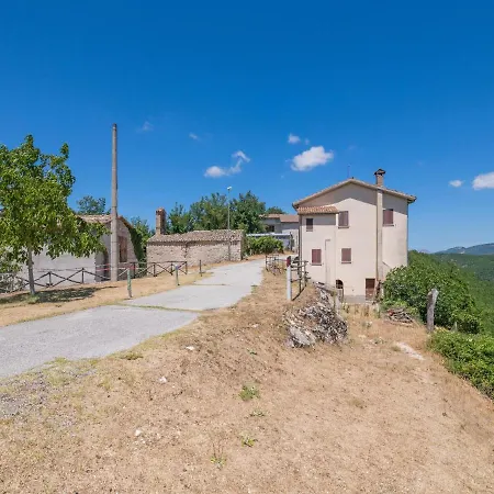 In With Pool & Sun Terrace Holiday home Sellano