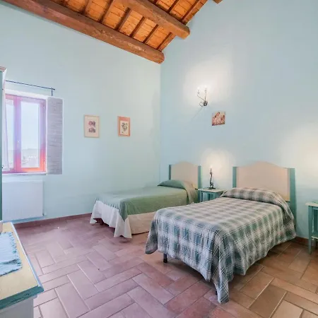 In With Pool & Sun Terrace Holiday home Sellano