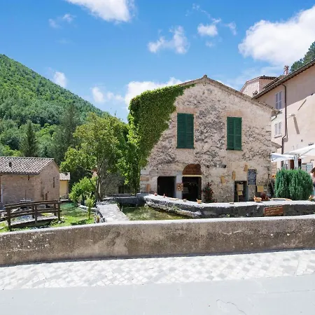 In With Pool & Sun Terrace * Sellano