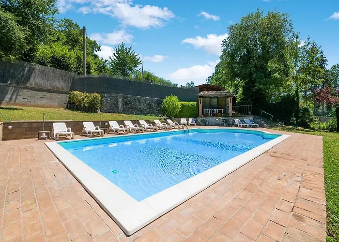 Casa de Férias In With Pool & Sun Terrace Sellano