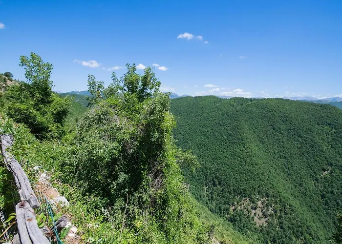 In With Pool & Sun Terrace