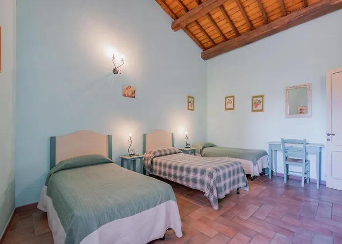 Casa de Férias In With Pool & Sun Terrace Sellano