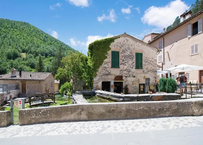 In With Pool & Sun Terrace * Sellano